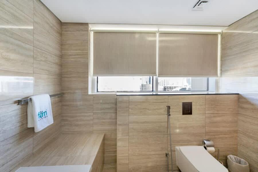 FAM Living Contemporary 2BR Oasis Waterfront Comfort Close to Downtown