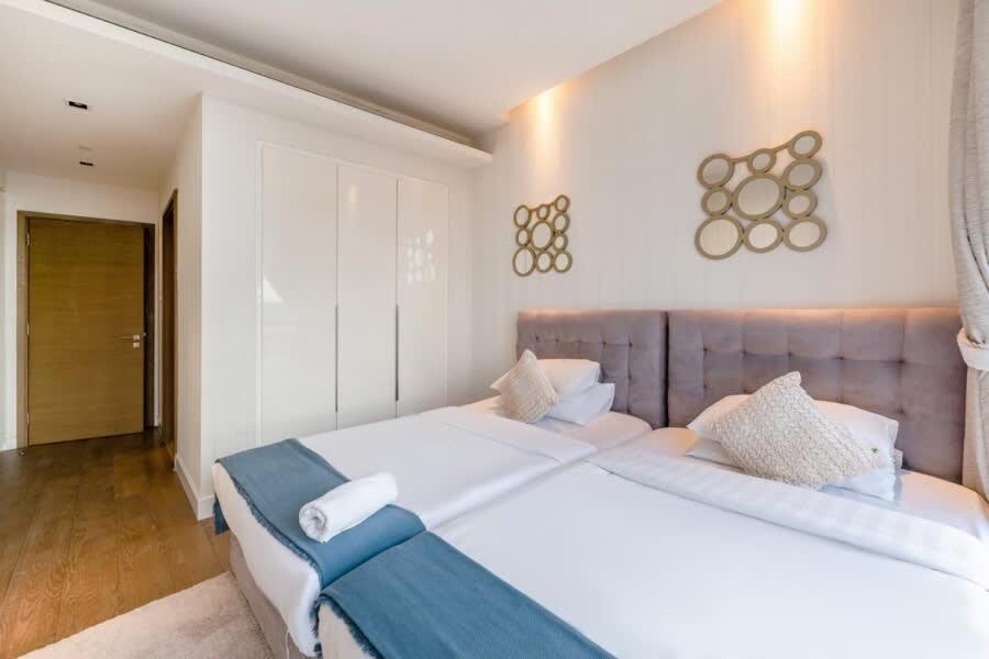 FAM Living -Duplex 4Bed and Maids