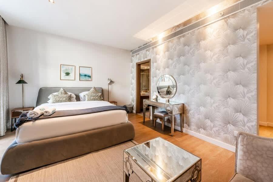 FAM Living -Duplex 4Bed and Maids