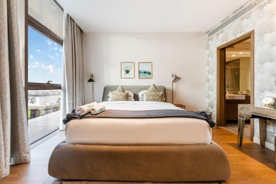 FAM Living -Duplex 4Bed and Maids
