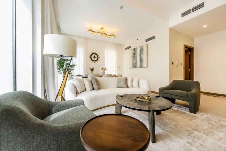 FAM Living - 3 bedroom and Maids Room Retreat Overlooking Dubai Canal
