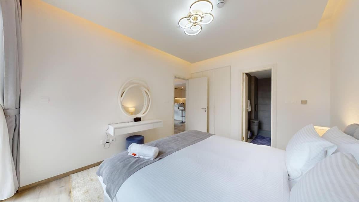 FAM Living -Modern 1 Bedroom Apt At Ahad Residences