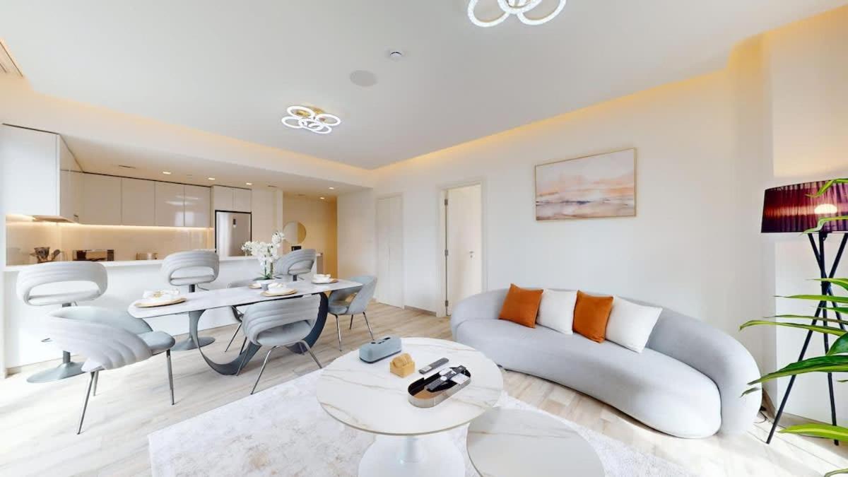 FAM Living -Modern 1 Bedroom Apt At Ahad Residences