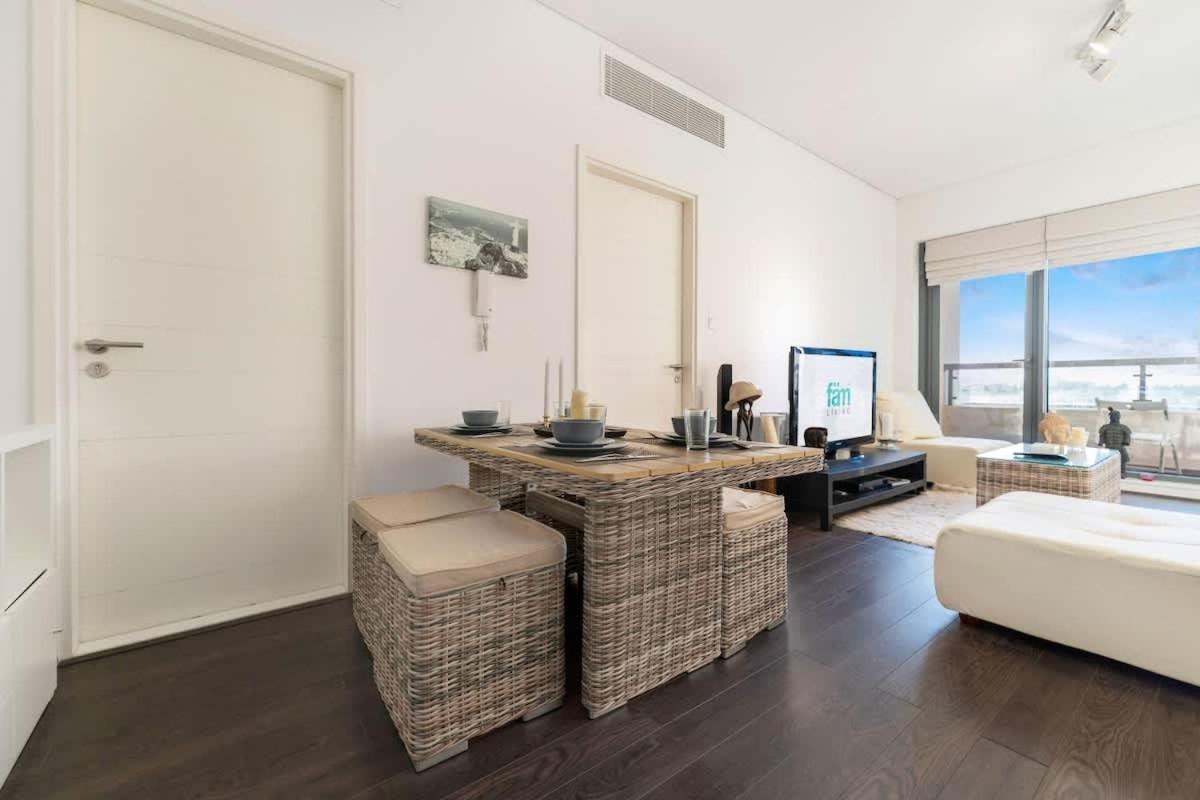 FAM Living - Modern 1BR Apartment Near Al Sufouh Beach