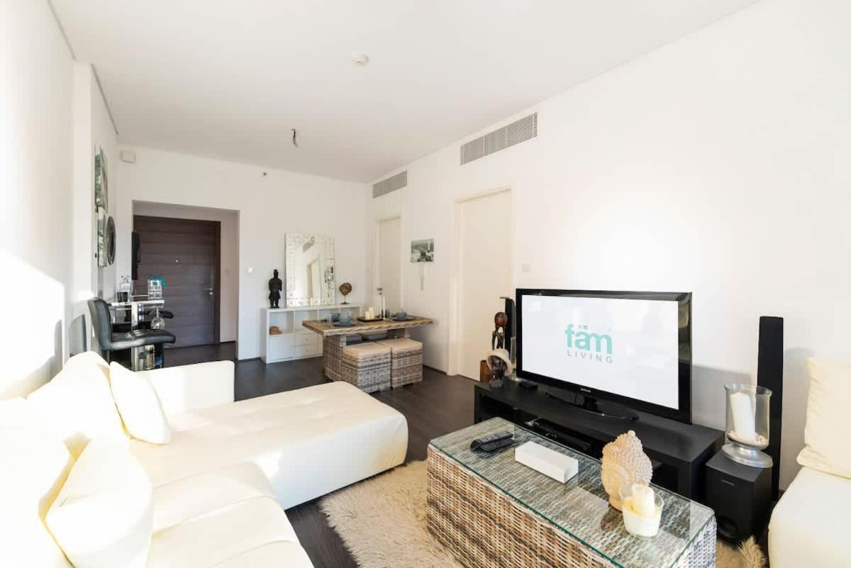 FAM Living - Modern 1BR Apartment Near Al Sufouh Beach