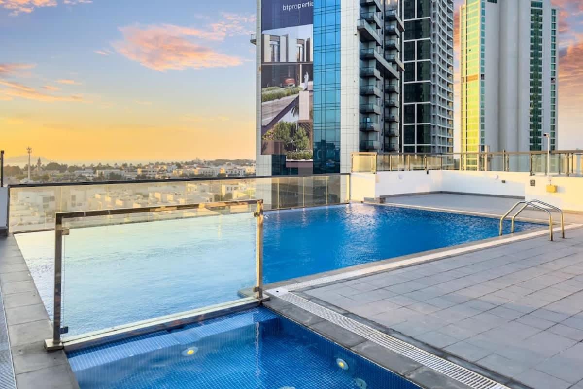 FAM Living - Modern 1BR Apartment Near Al Sufouh Beach