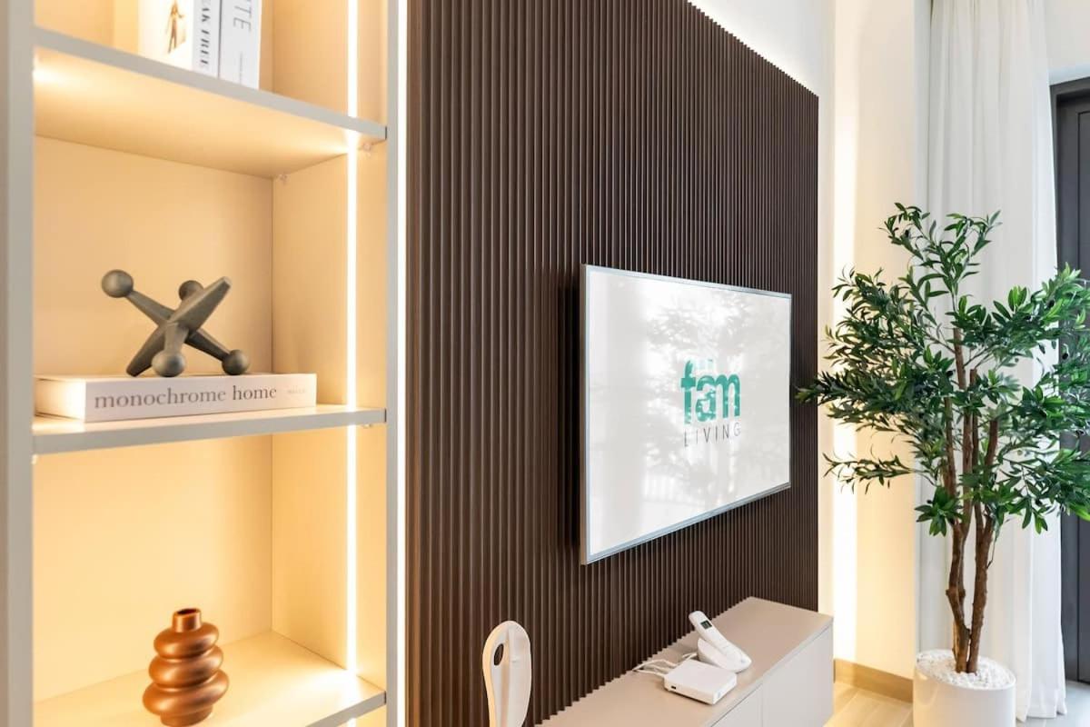 FAM Living - Modern 1BR at Orchid, Creek Harbour