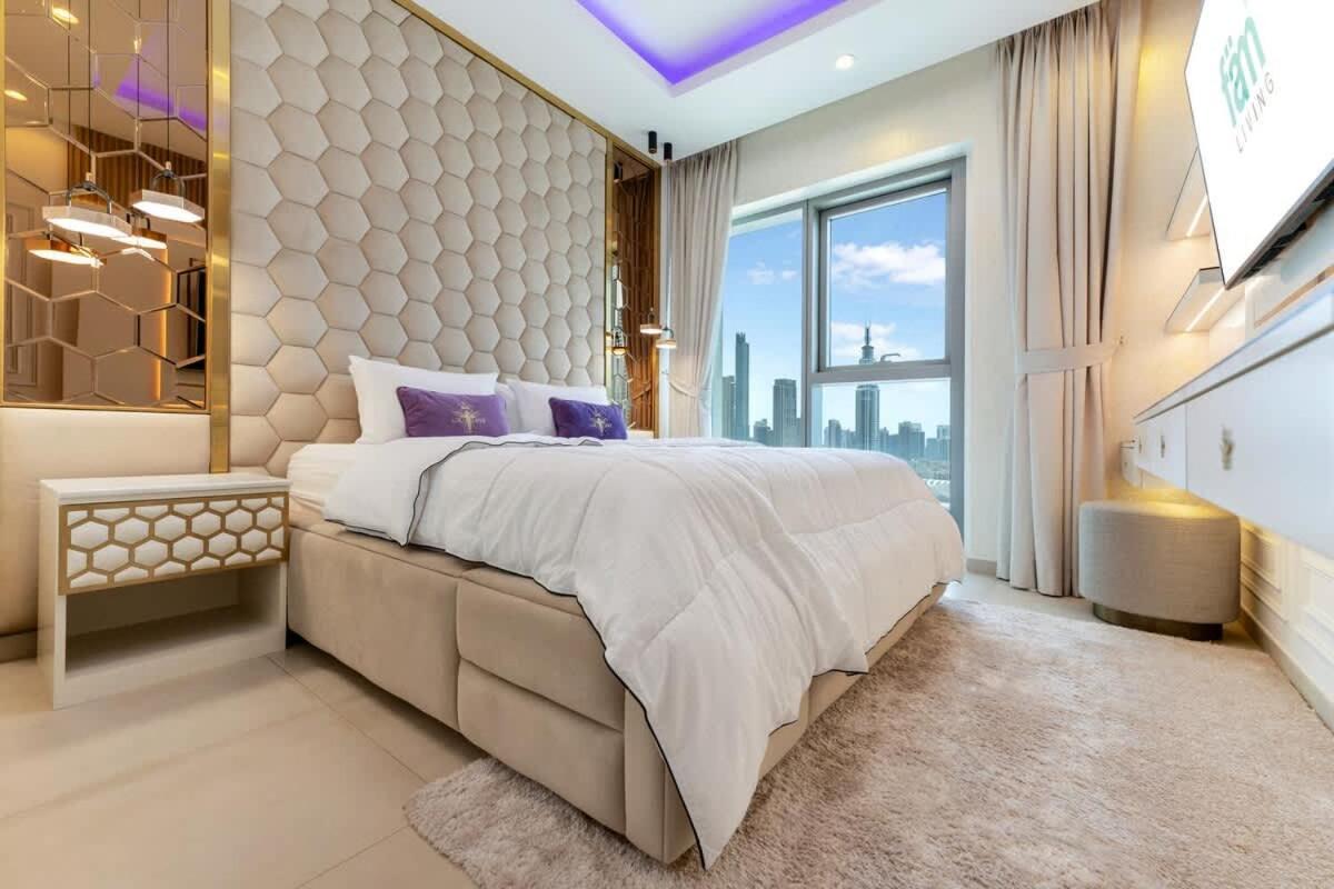 FAM Living Elegant 2BR Stay in Downtown Walk to Dubai Mall