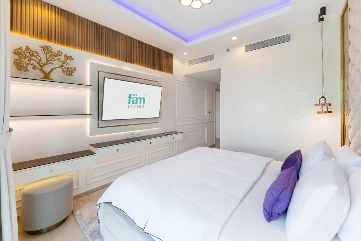 FAM Living Elegant 2BR Stay in Downtown Walk to Dubai Mall