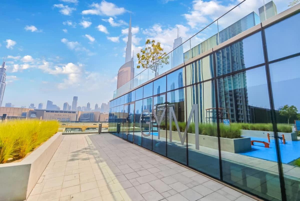 FAM Living Elegant 2BR Stay in Downtown Walk to Dubai Mall