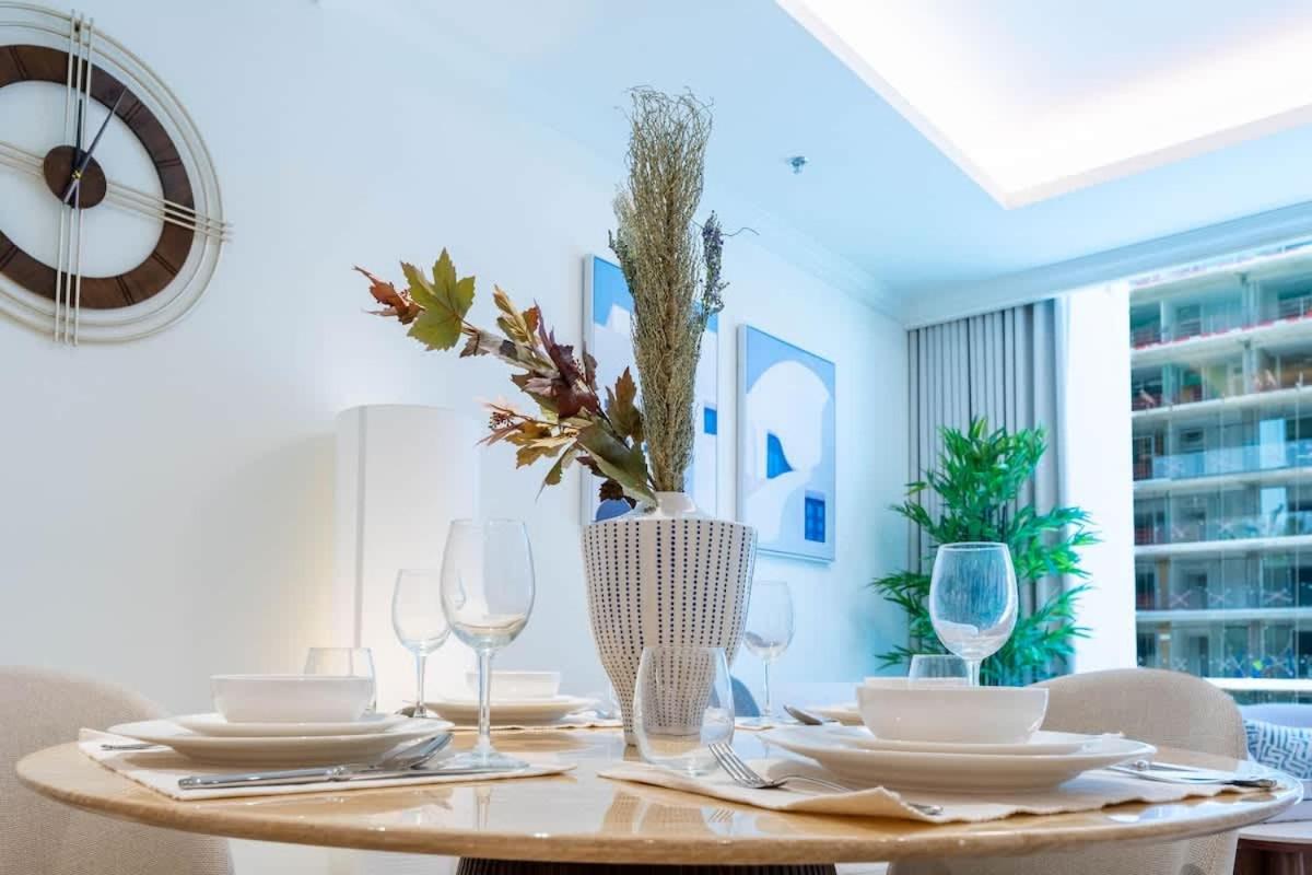 FAM Living 1BR Coastal Stay Palace Beach Residence