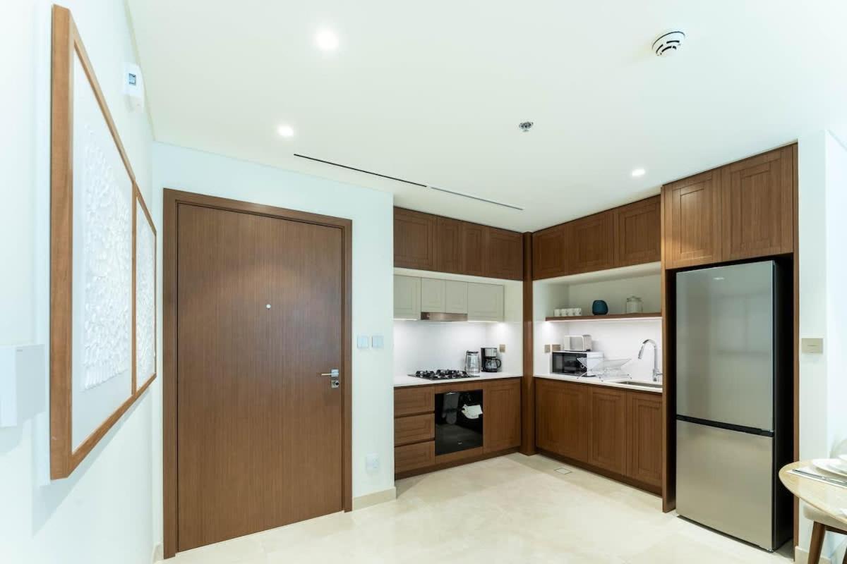 FAM Living 1BR Coastal Stay Palace Beach Residence