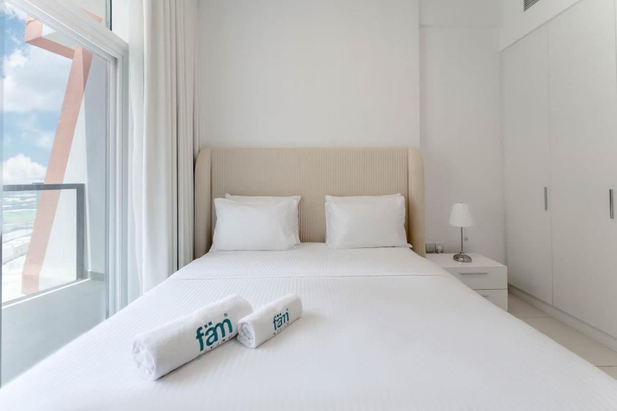 FAM Living 1BR Stay Binghatti Gateway, Al Jaddaf