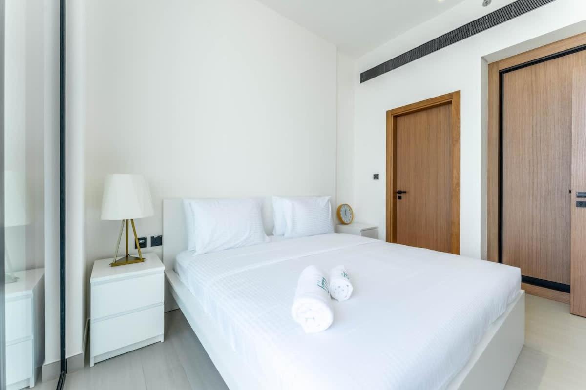 FAM Living Premium 1 Bed Sky View Escape in Binghatti House JVC