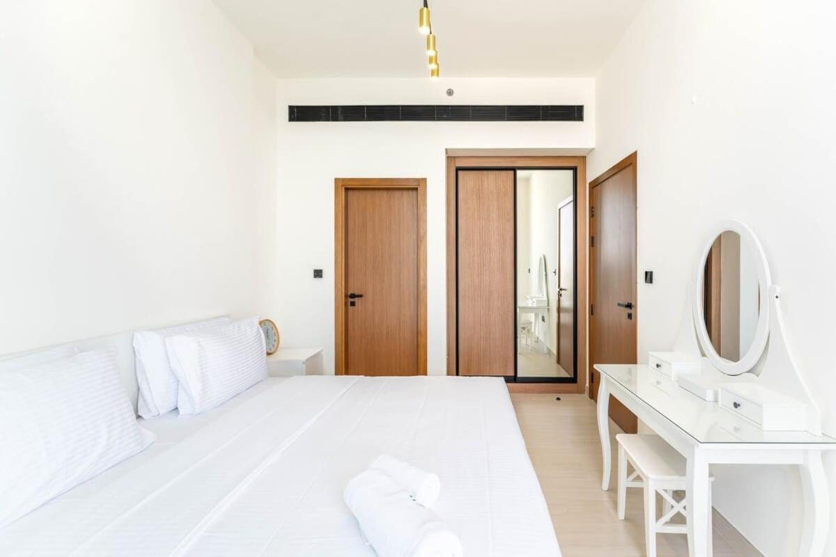 FAM Living Premium 1 Bed Sky View Escape in Binghatti House JVC