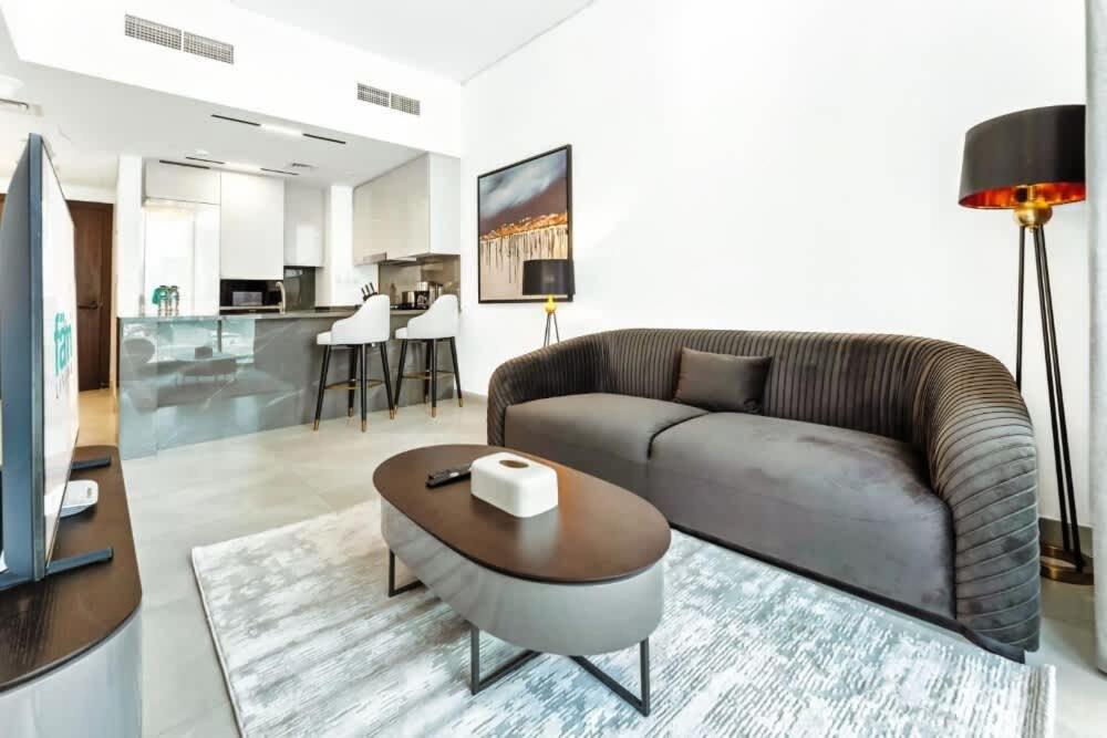 FAM Living Paragon IGO 1 Bed Modern Retreat