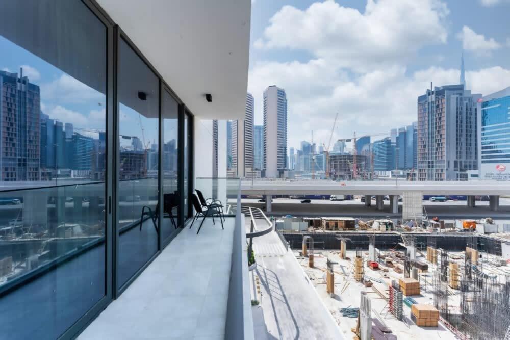 FAM Living Paragon IGO 1 Bed Modern Retreat