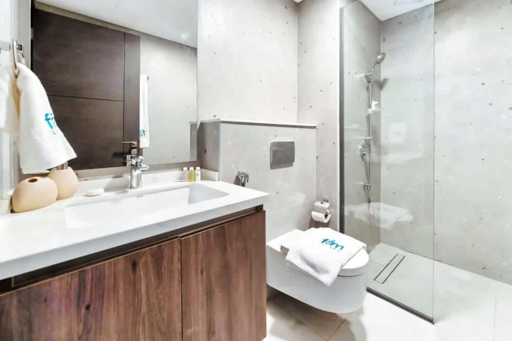 FAM Living Paragon IGO 1 Bed Modern Retreat