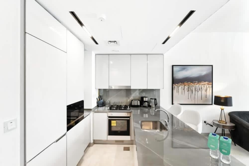 FAM Living Paragon IGO 1 Bed Modern Retreat