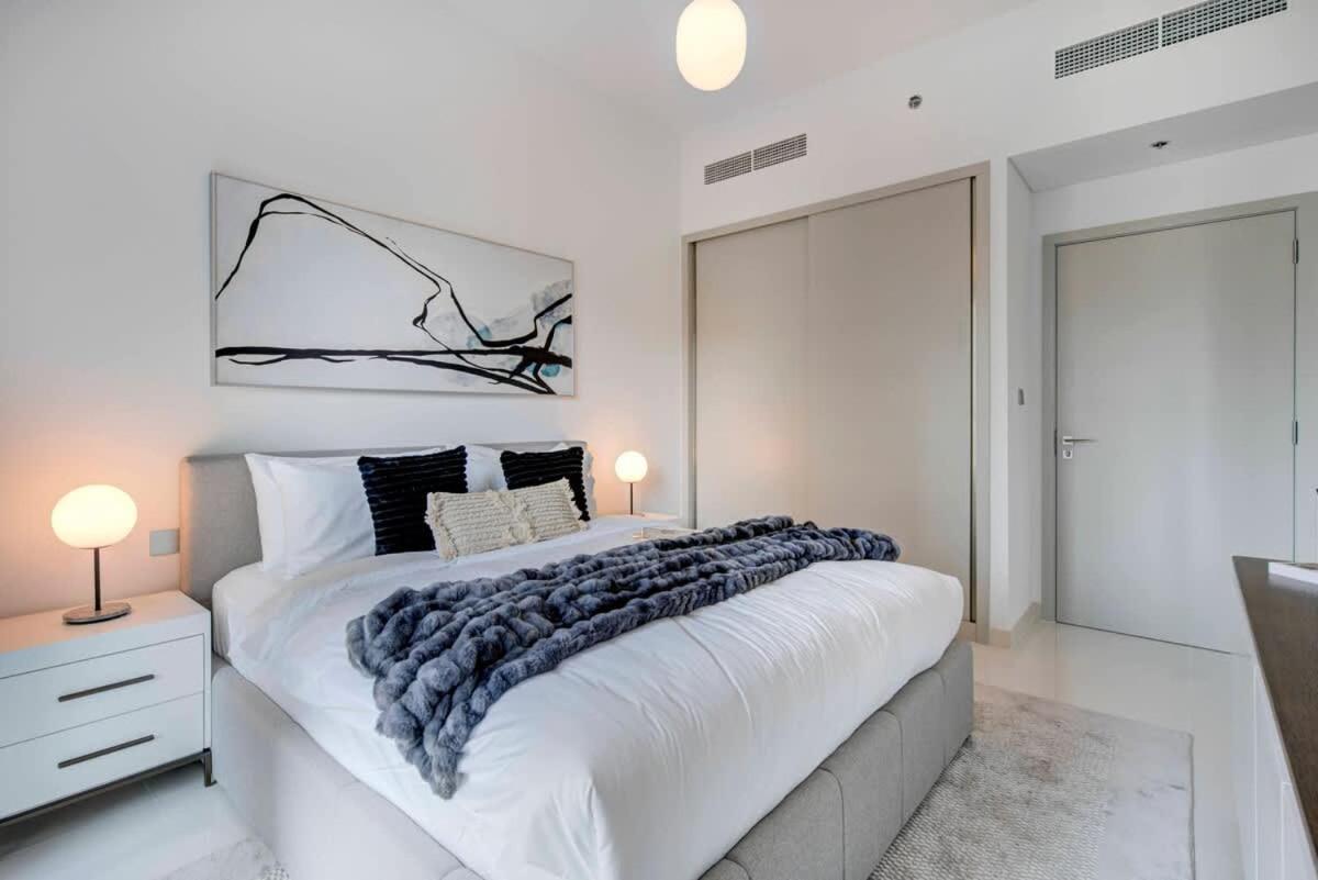FAM Living - Beachside 1BR Haven in Beach Isle Tower 2