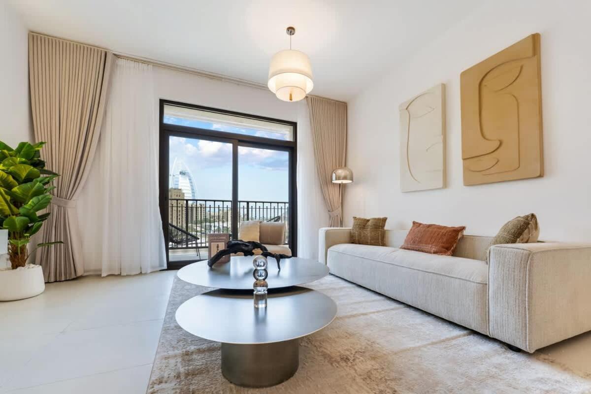 FAM Living -Madinat Jumeirah Living Apartment with Iconic Views