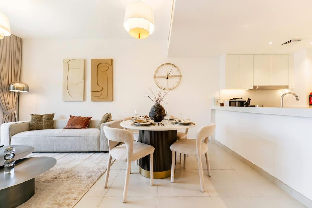 FAM Living -Madinat Jumeirah Living Apartment with Iconic Views