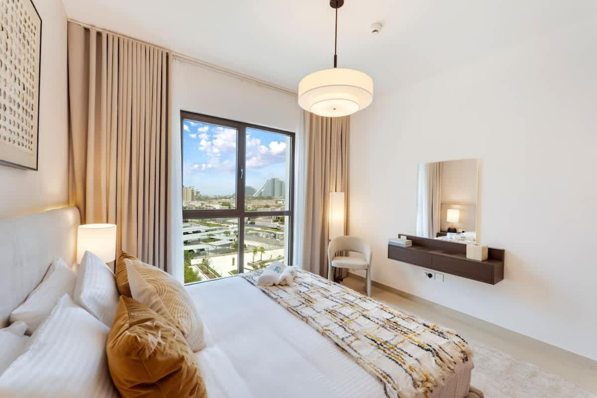 FAM Living -Madinat Jumeirah Living Apartment with Iconic Views