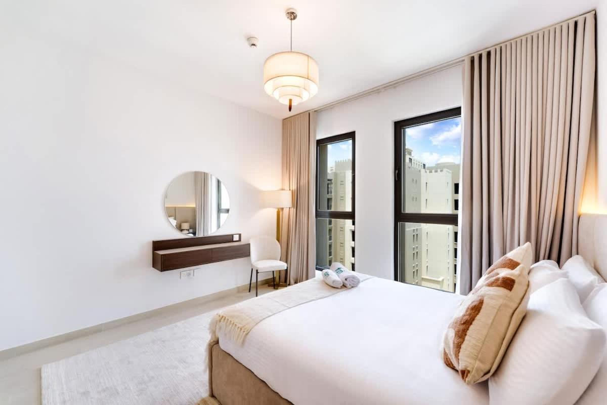 FAM Living -Madinat Jumeirah Living Apartment with Iconic Views