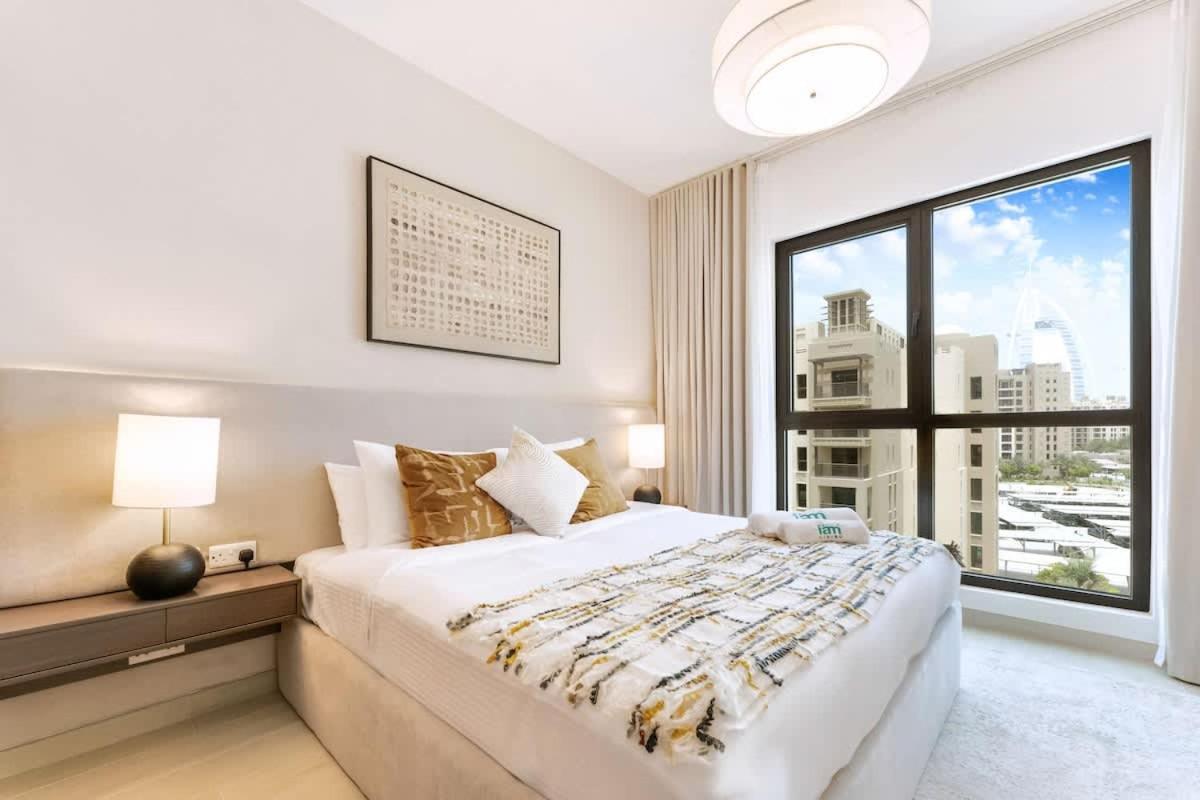FAM Living -Madinat Jumeirah Living Apartment with Iconic Views