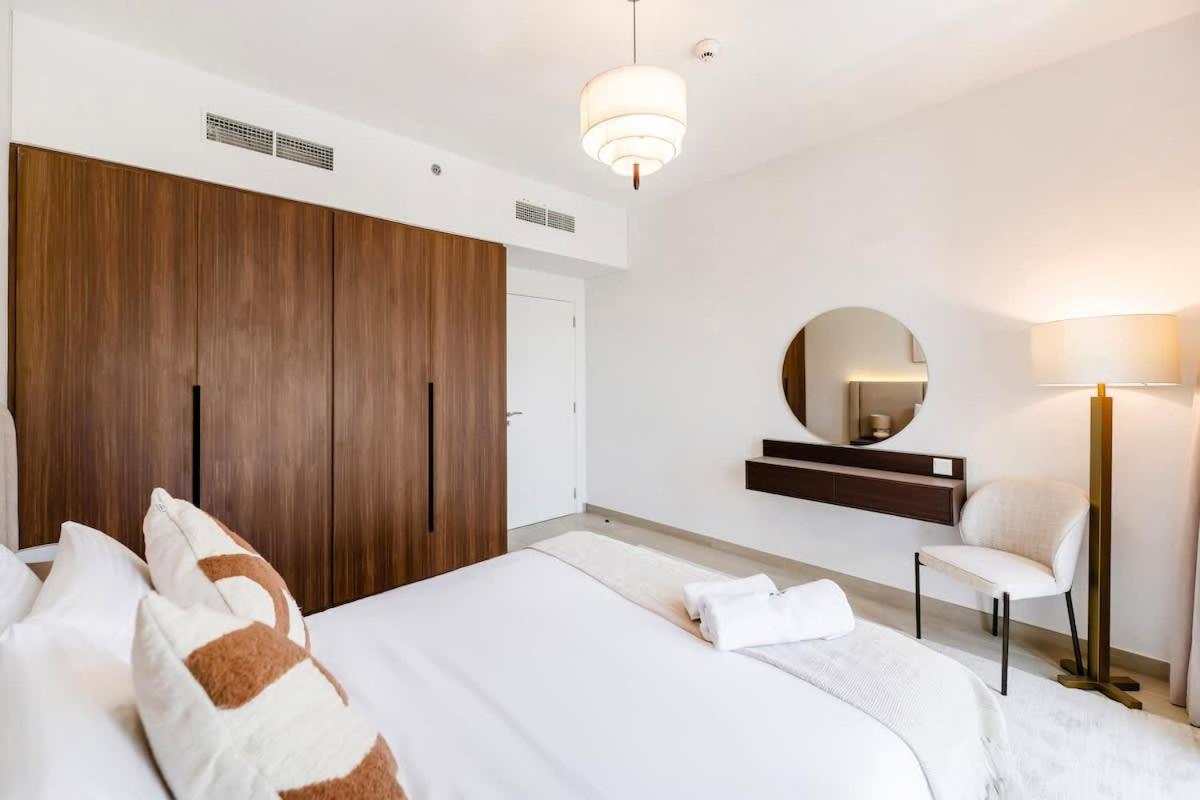 FAM Living -Madinat Jumeirah Living Apartment with Iconic Views