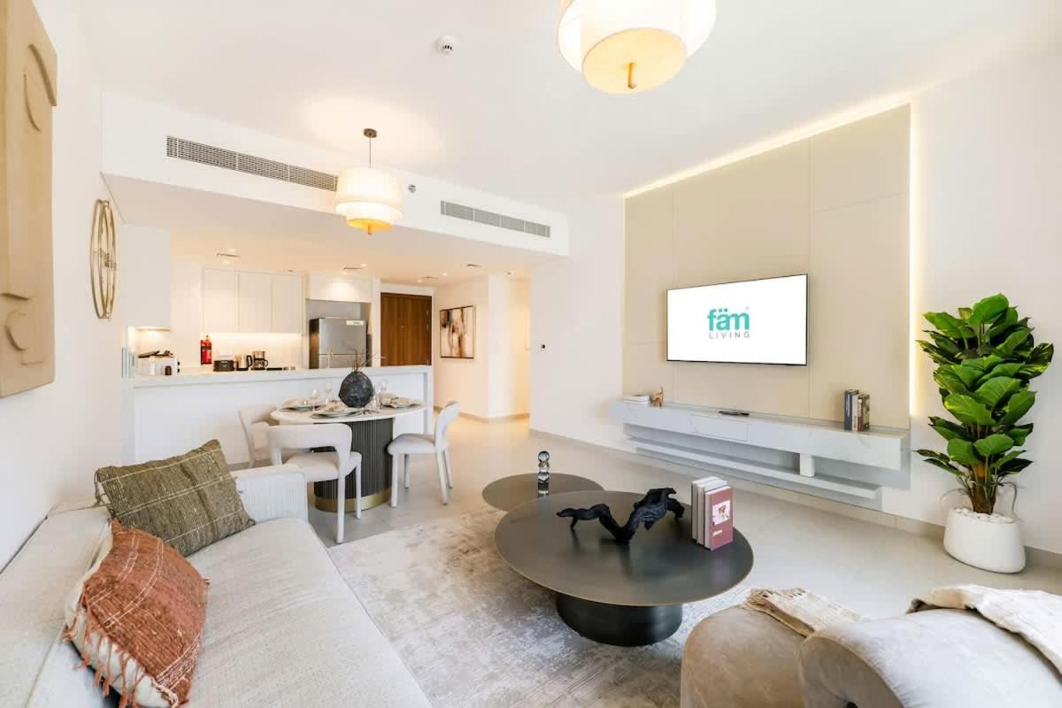 FAM Living -Madinat Jumeirah Living Apartment with Iconic Views