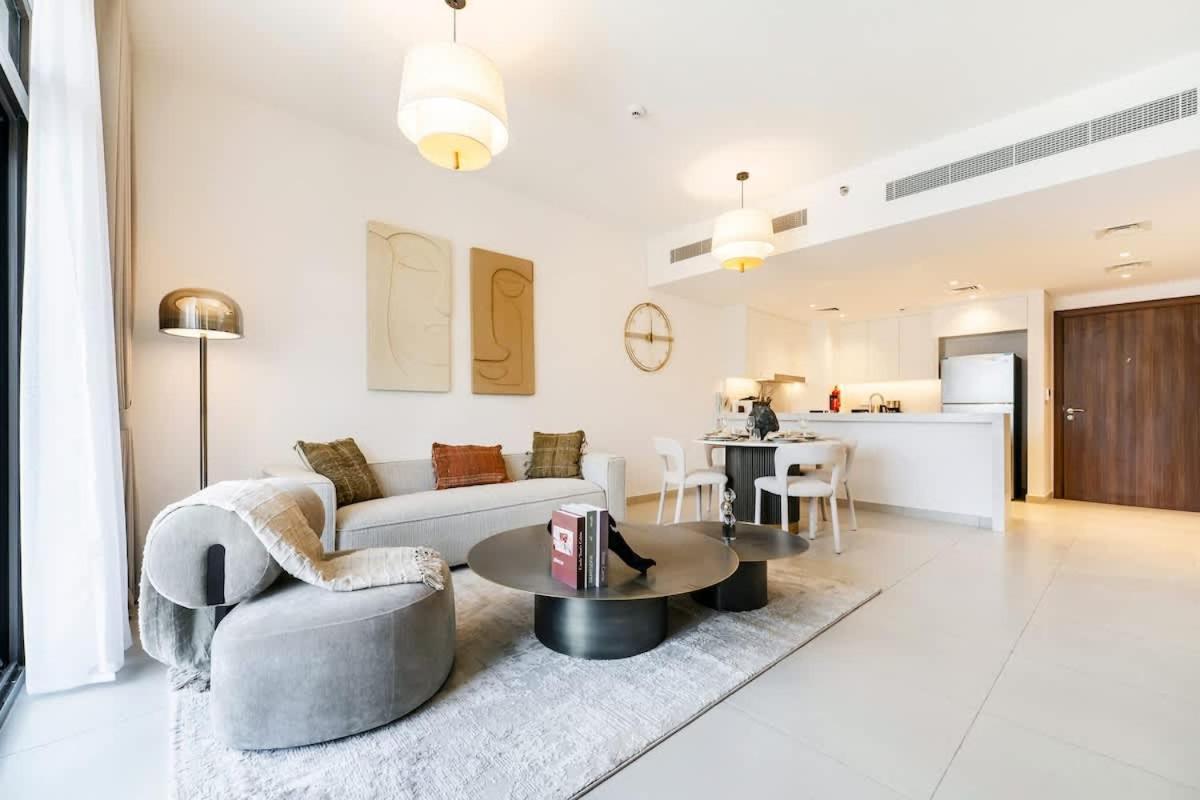 FAM Living -Madinat Jumeirah Living Apartment with Iconic Views