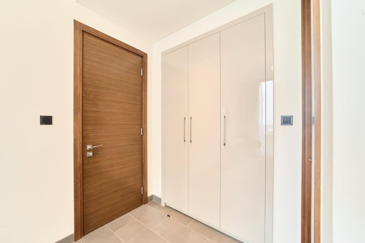 FAM Living -Bright & Spacious Home in Sobha Hartland