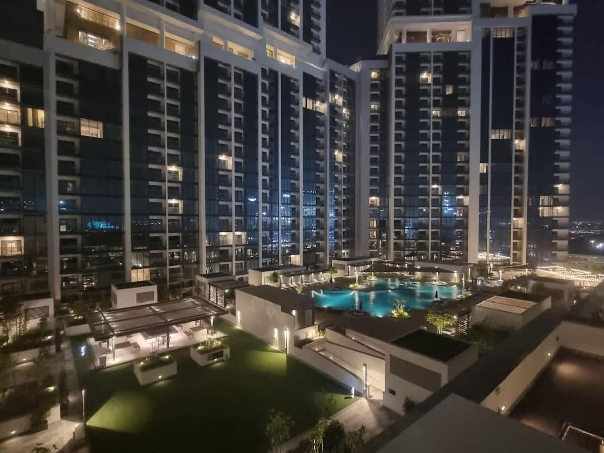 FAM Living -Bright & Spacious Home in Sobha Hartland