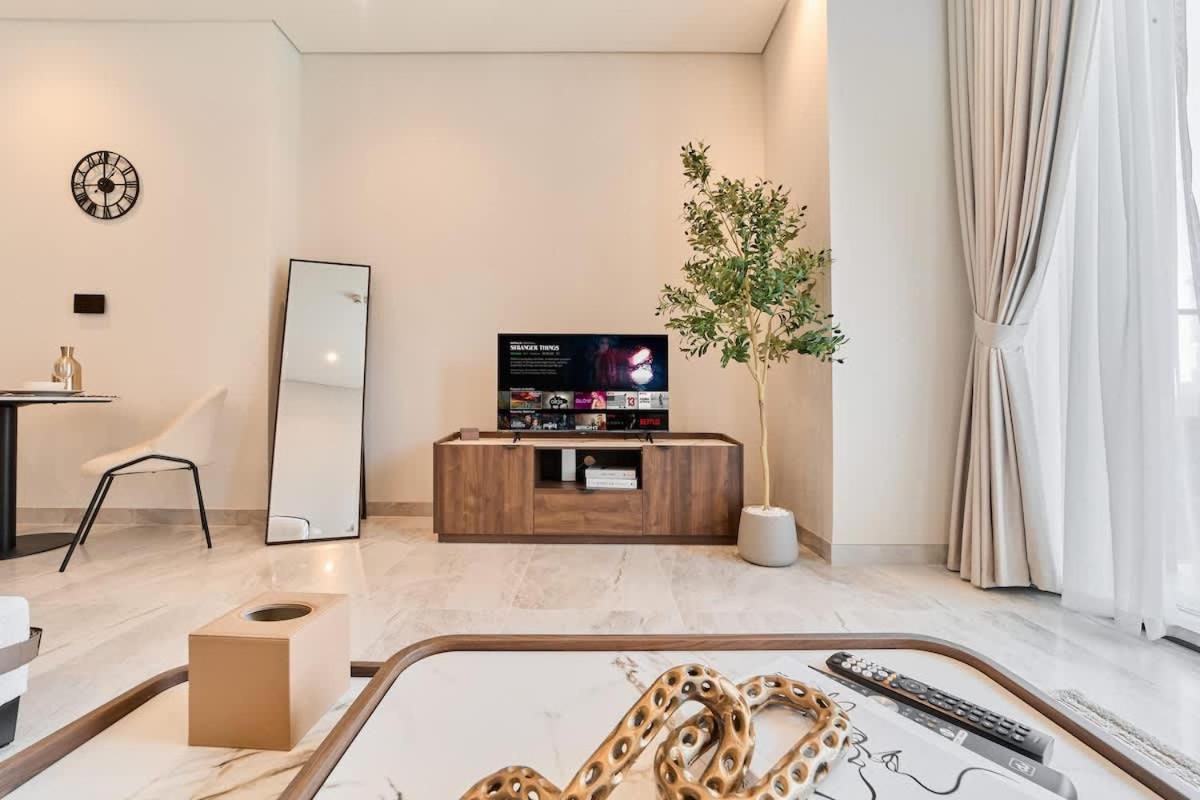 FAM Living Dubai Escape Sleek Studio at Peninsula Five