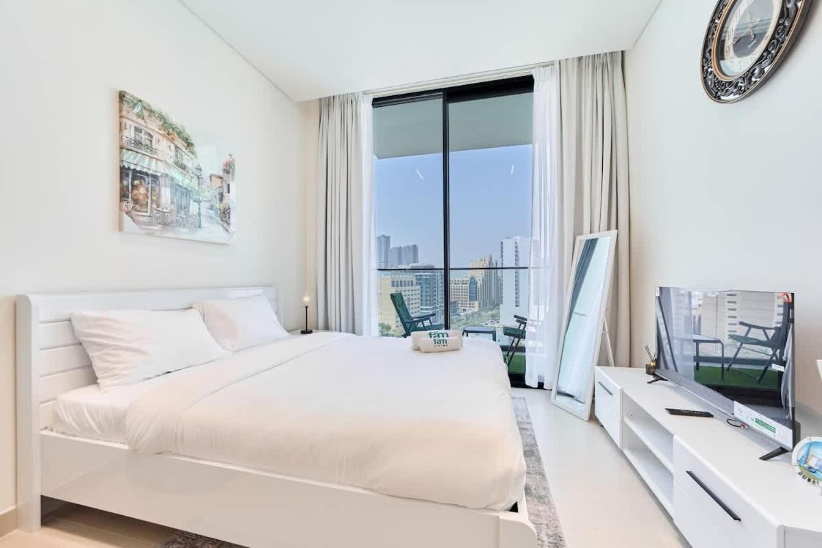 FAM Living Stylish Studio Apartment in Binghatti Azure JVC