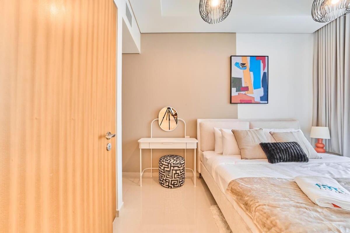 FAM Living - 2 Bedroom Aykon City Dubai