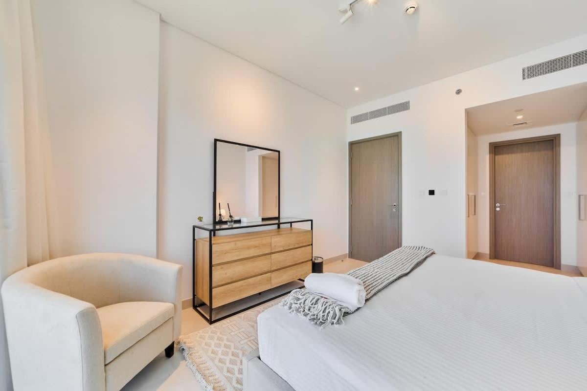 FAM Living City Walk Viridian 2 Bedroom Apartment