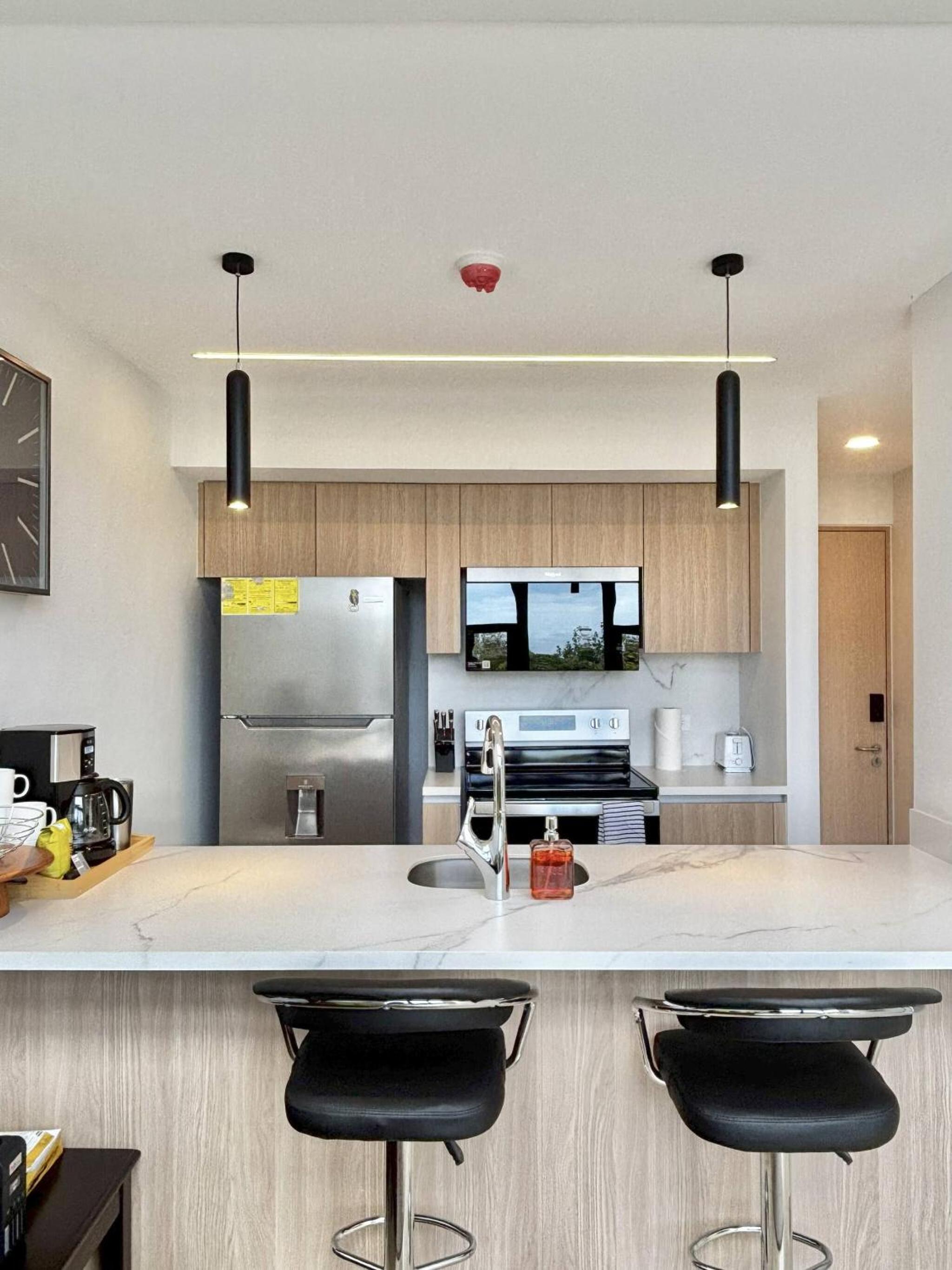 Brand New Loft Few Steps From The Beach