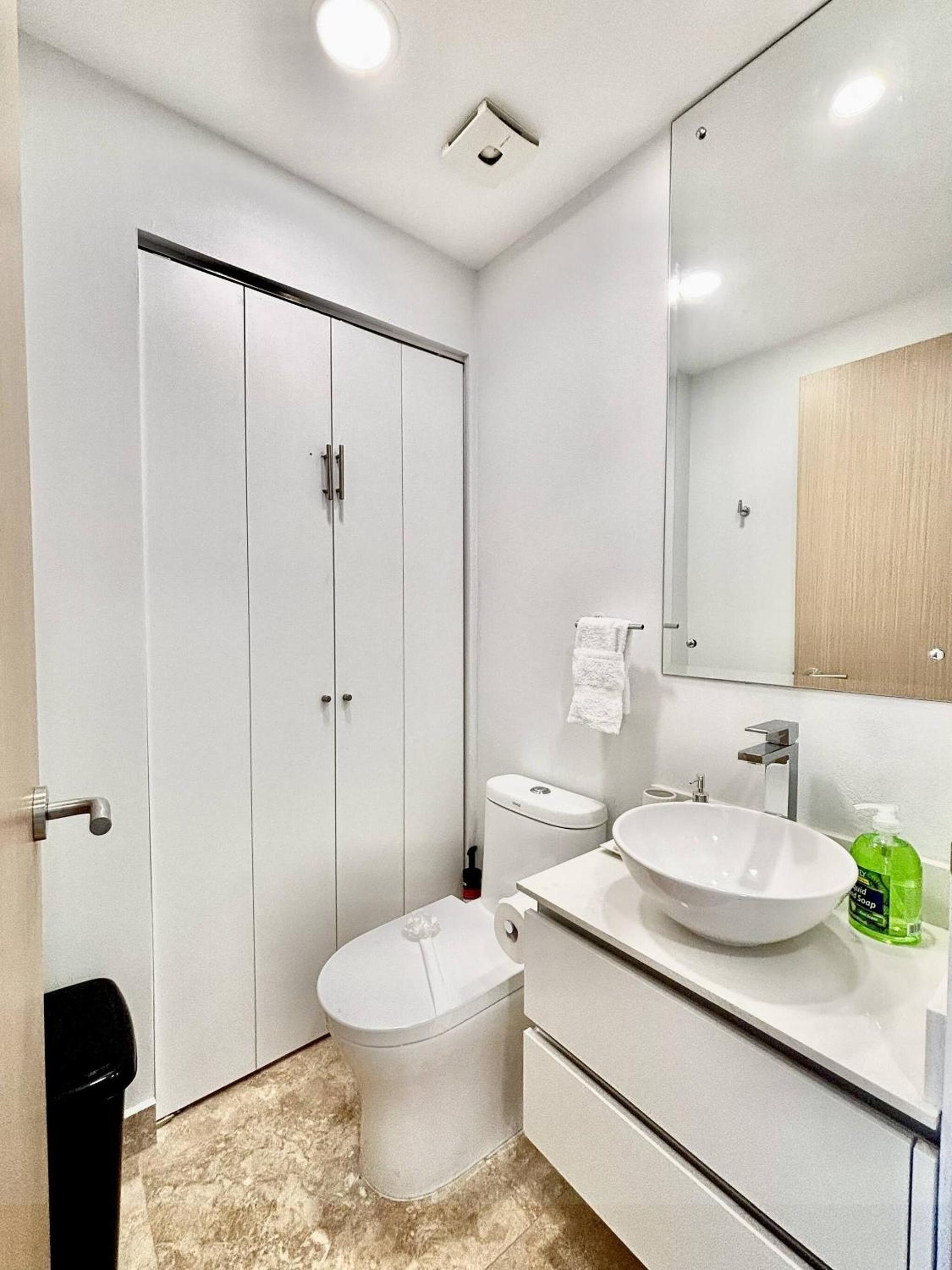 Brand New Loft Few Steps From The Beach