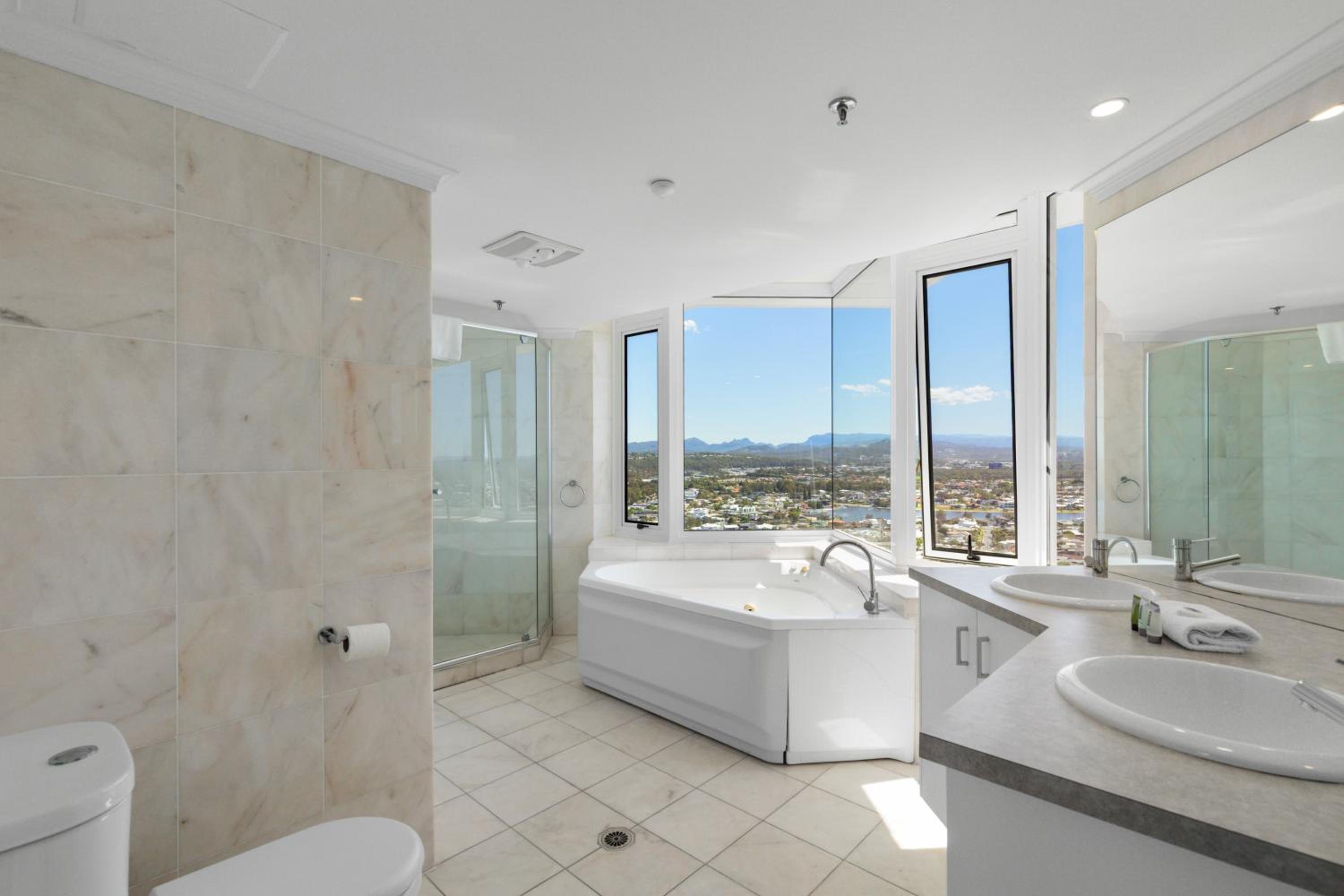 Elysian Blue 3BR Burleigh Heads Escape - Hosted by Burleigh Letting Co