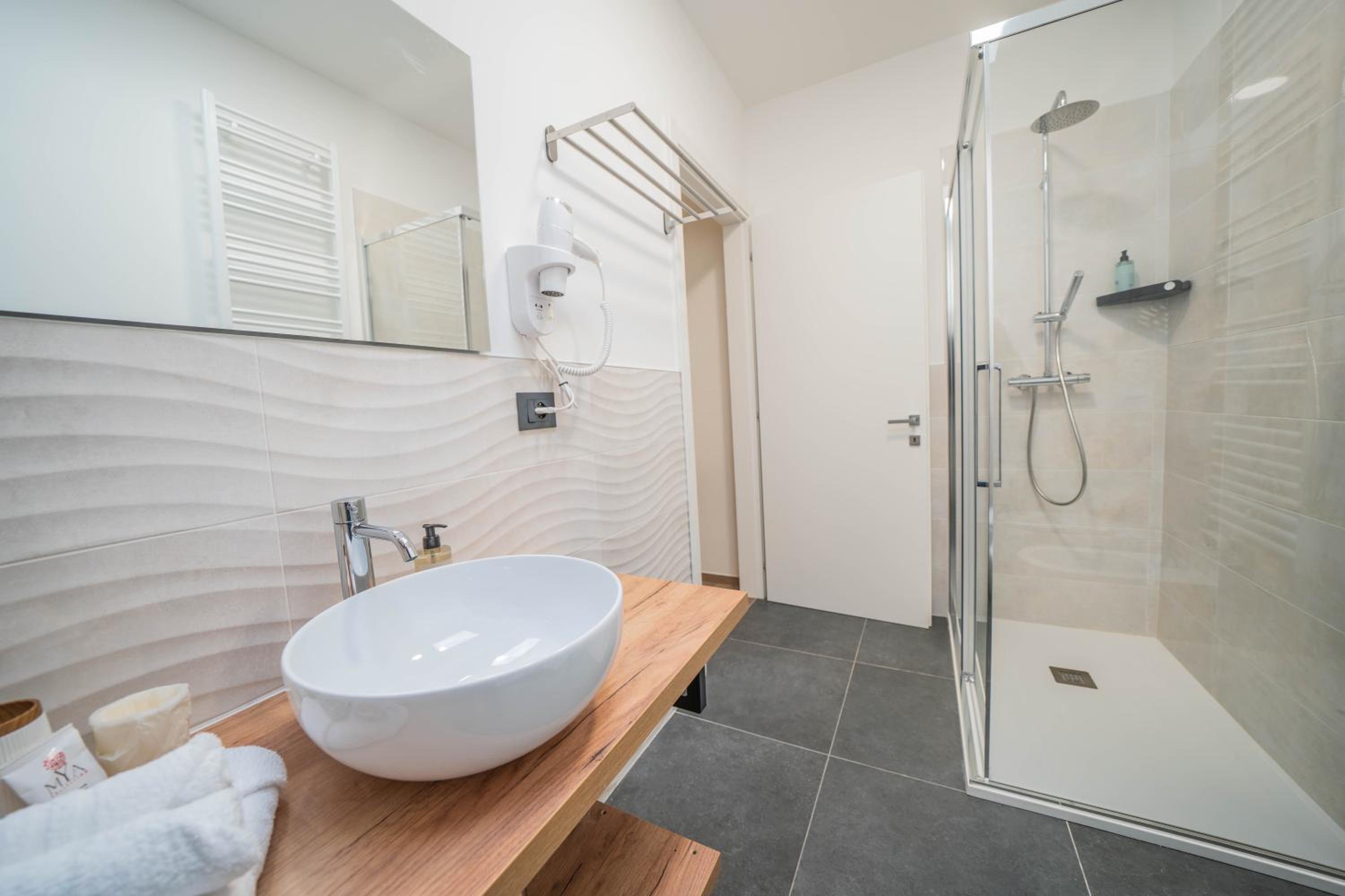 Green Apartments & Parking,Vimercate