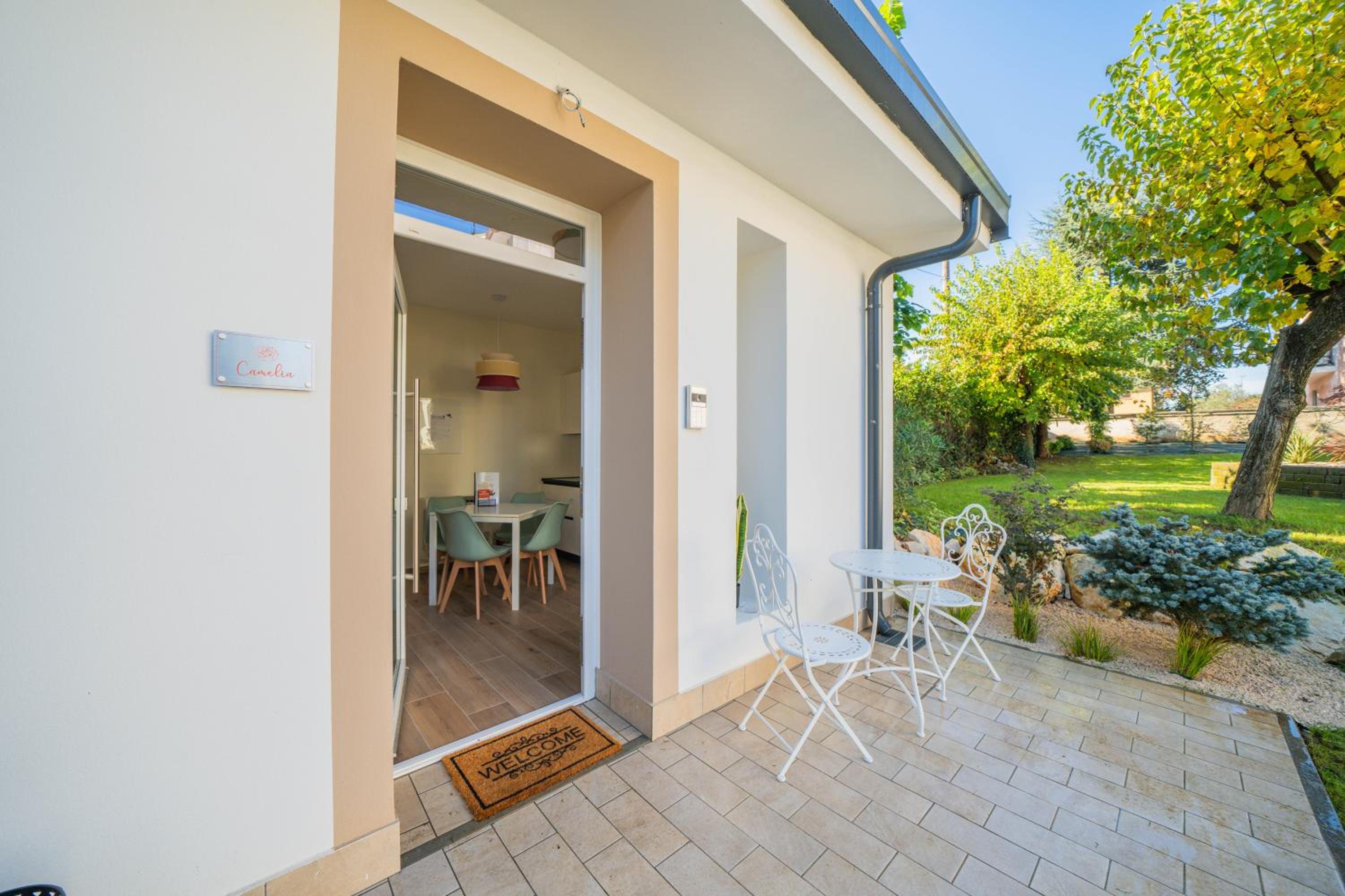 Green Apartments & Parking,Vimercate