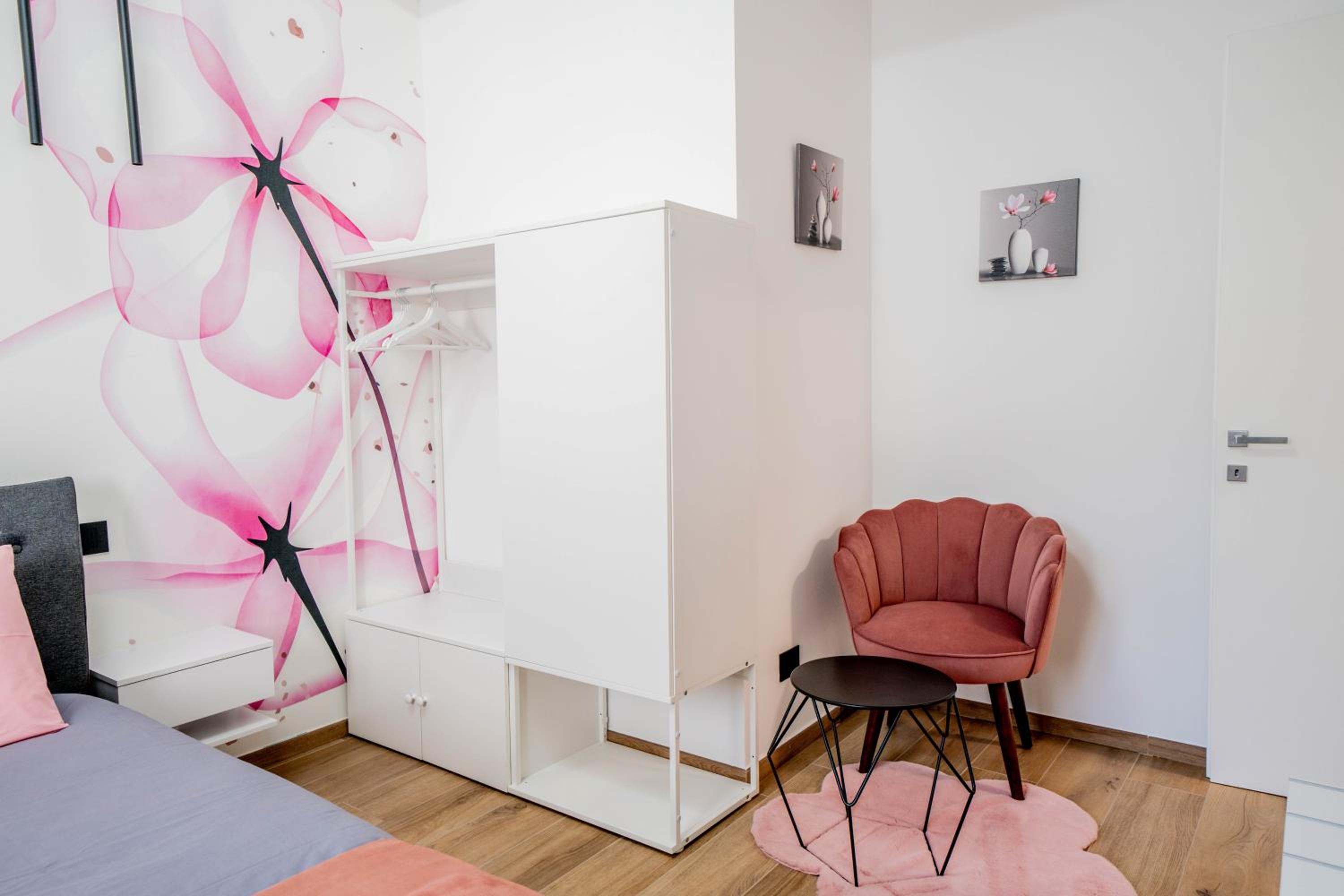 Green Apartments & Parking,Vimercate