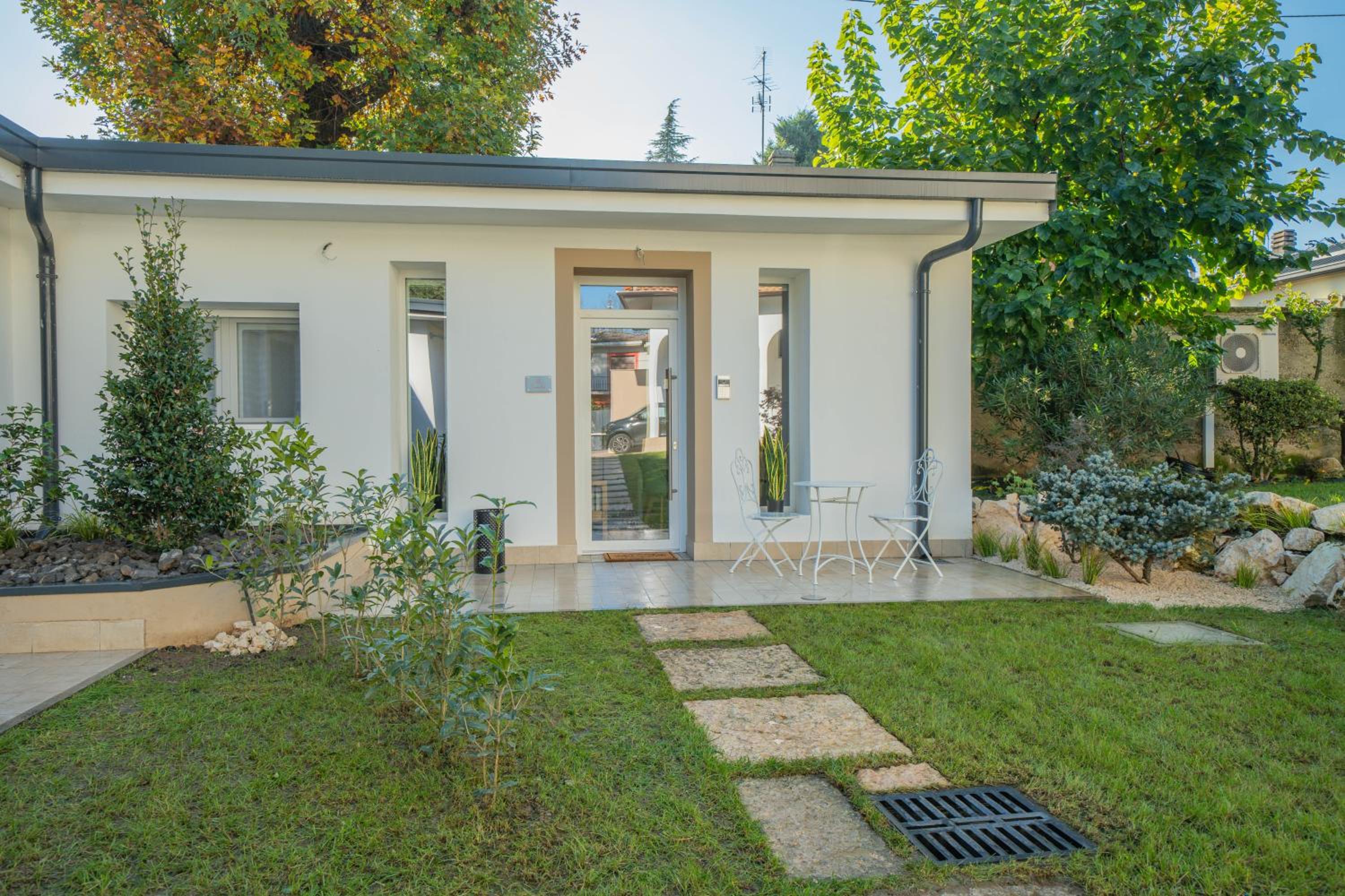 Green Apartments & Parking,Vimercate