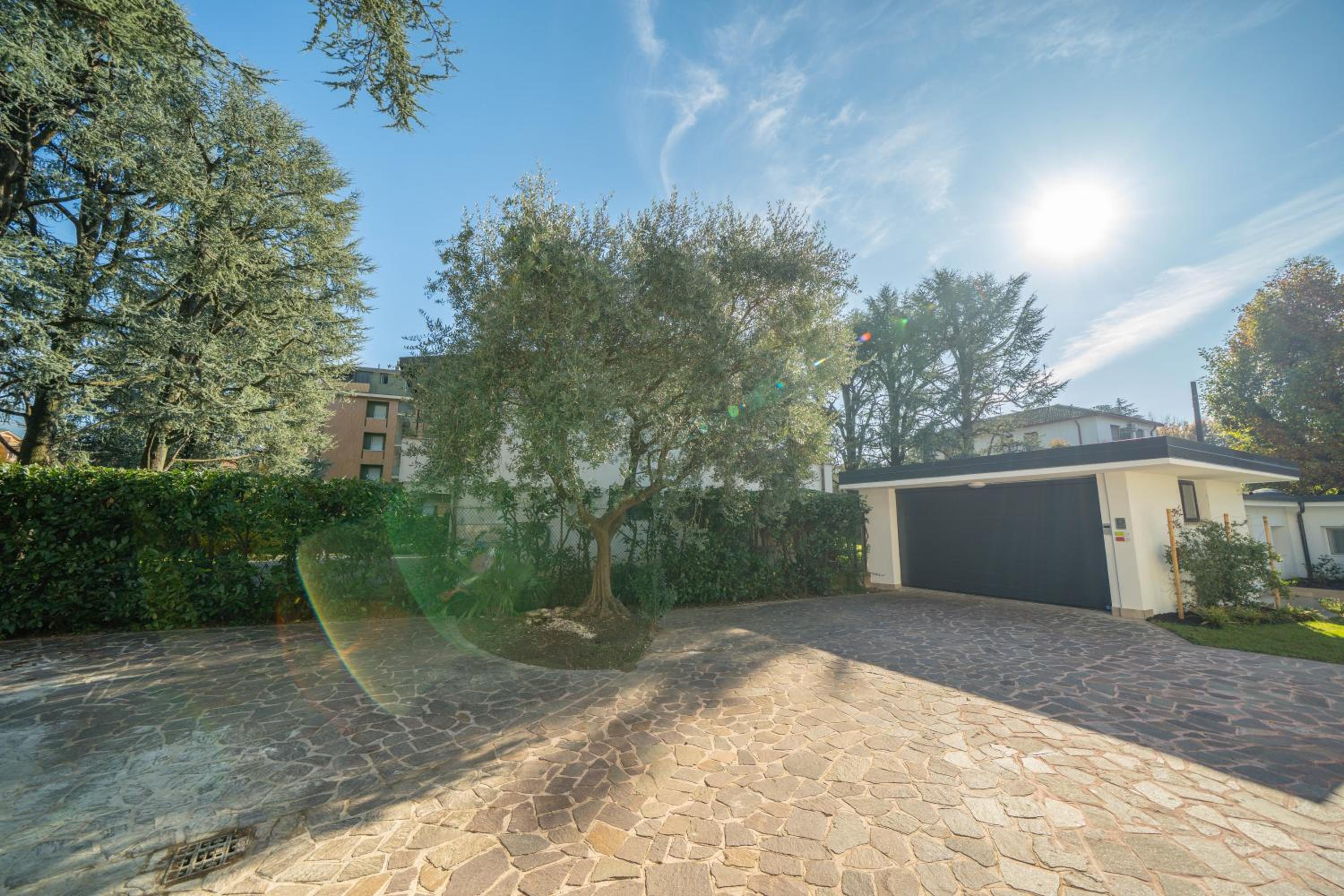 Green Apartments & Parking,Vimercate