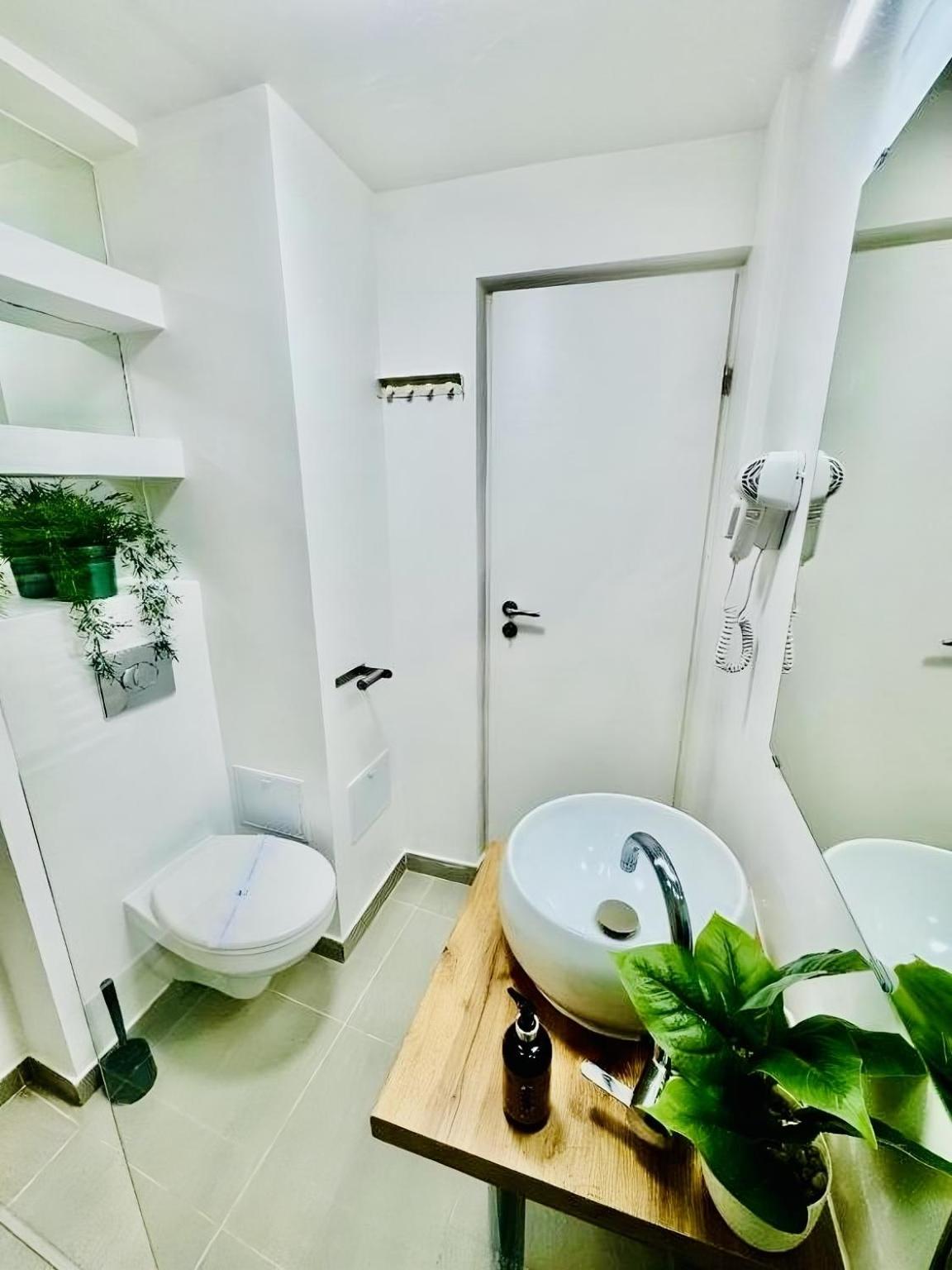 Metropole Apartments Romana Square
