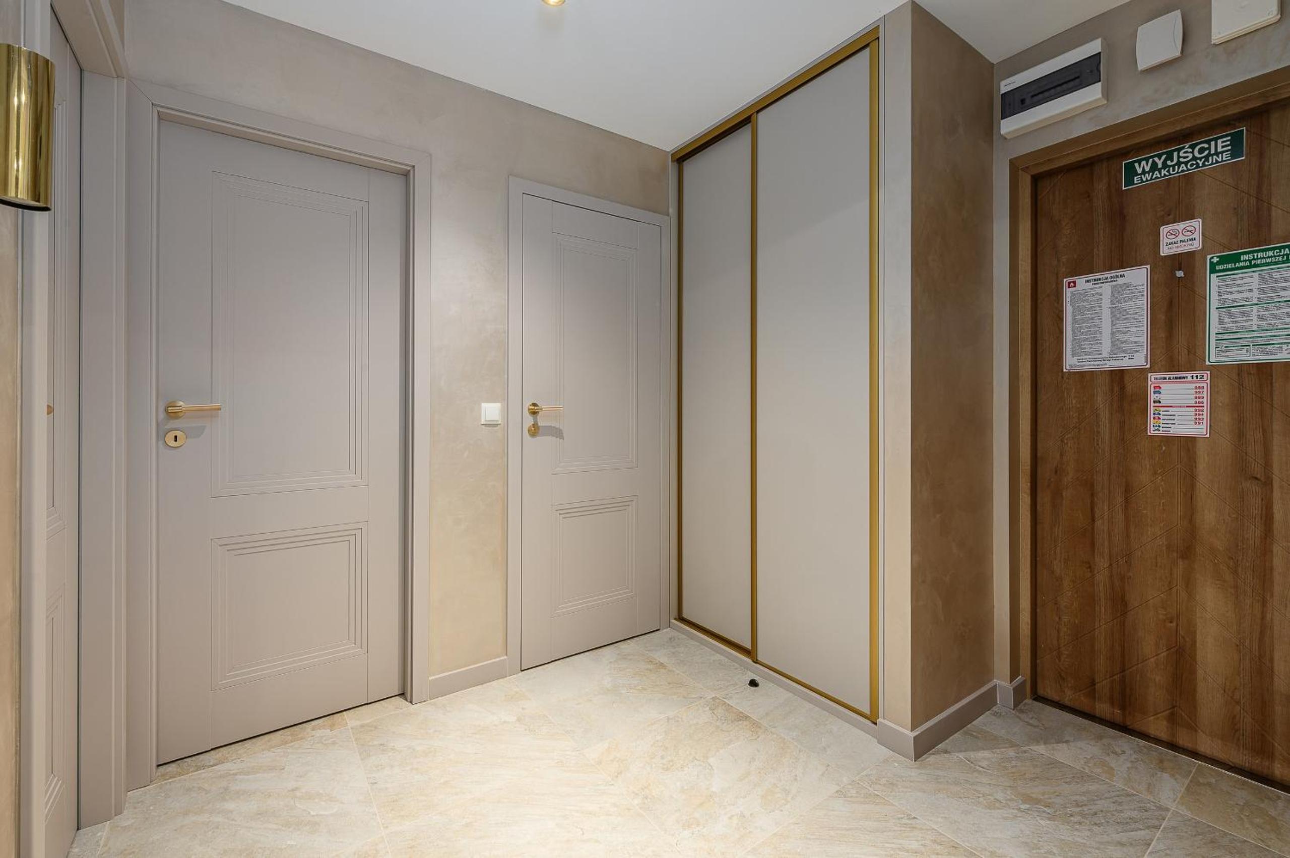 P&O Serviced Apartments Grzybowska 5