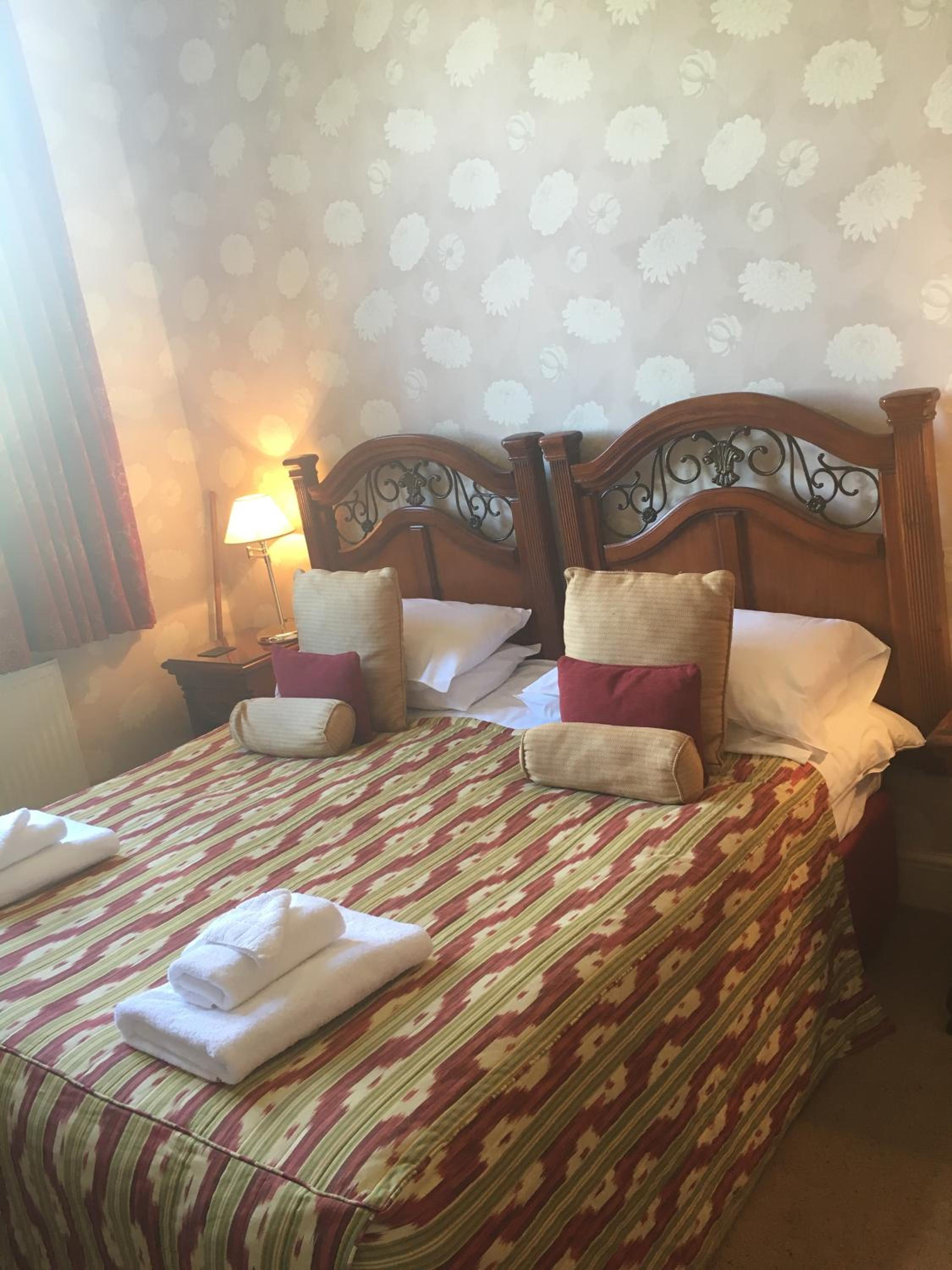 Dunsley Hall Country House Hotel