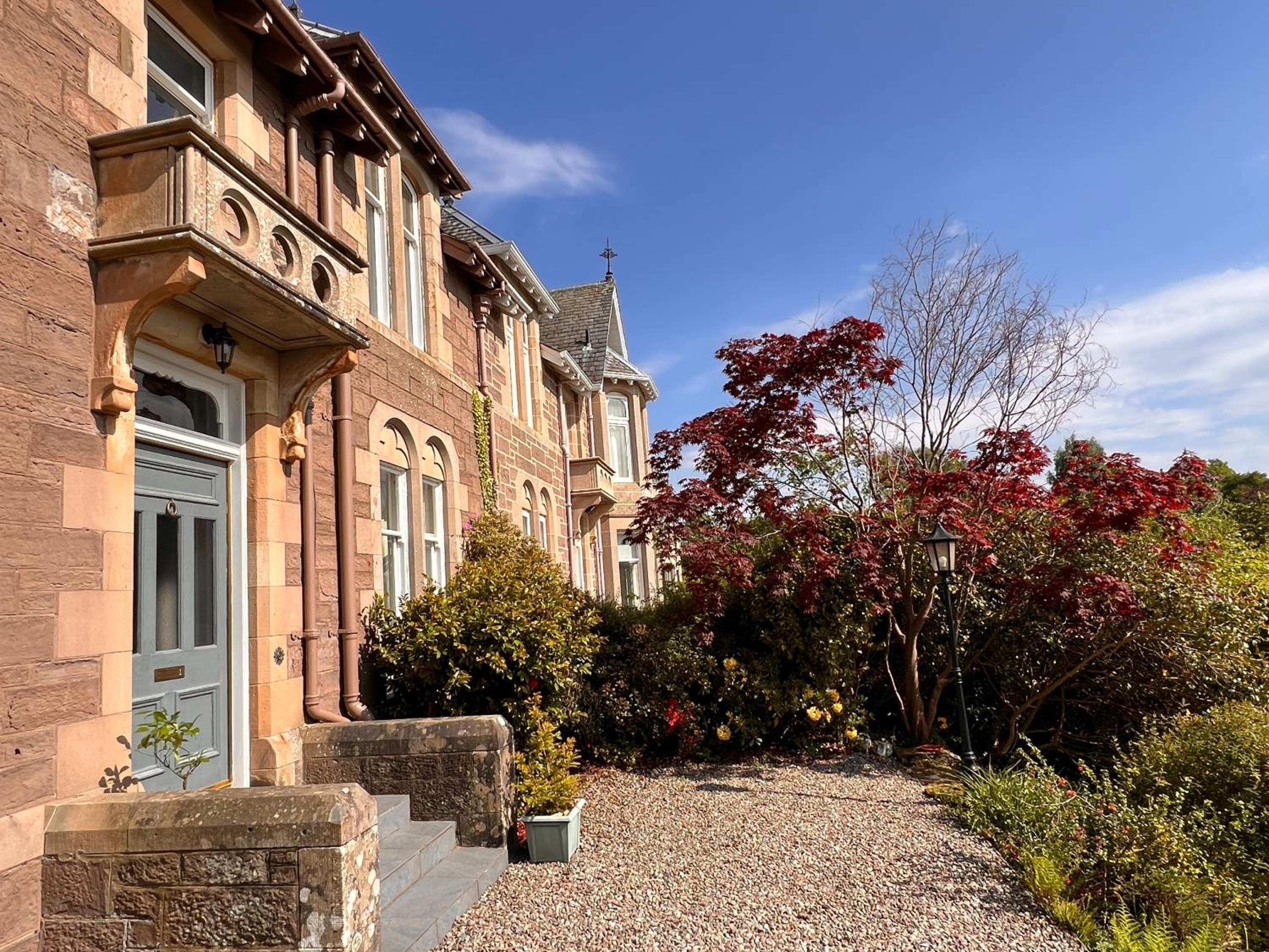 Dungora House
